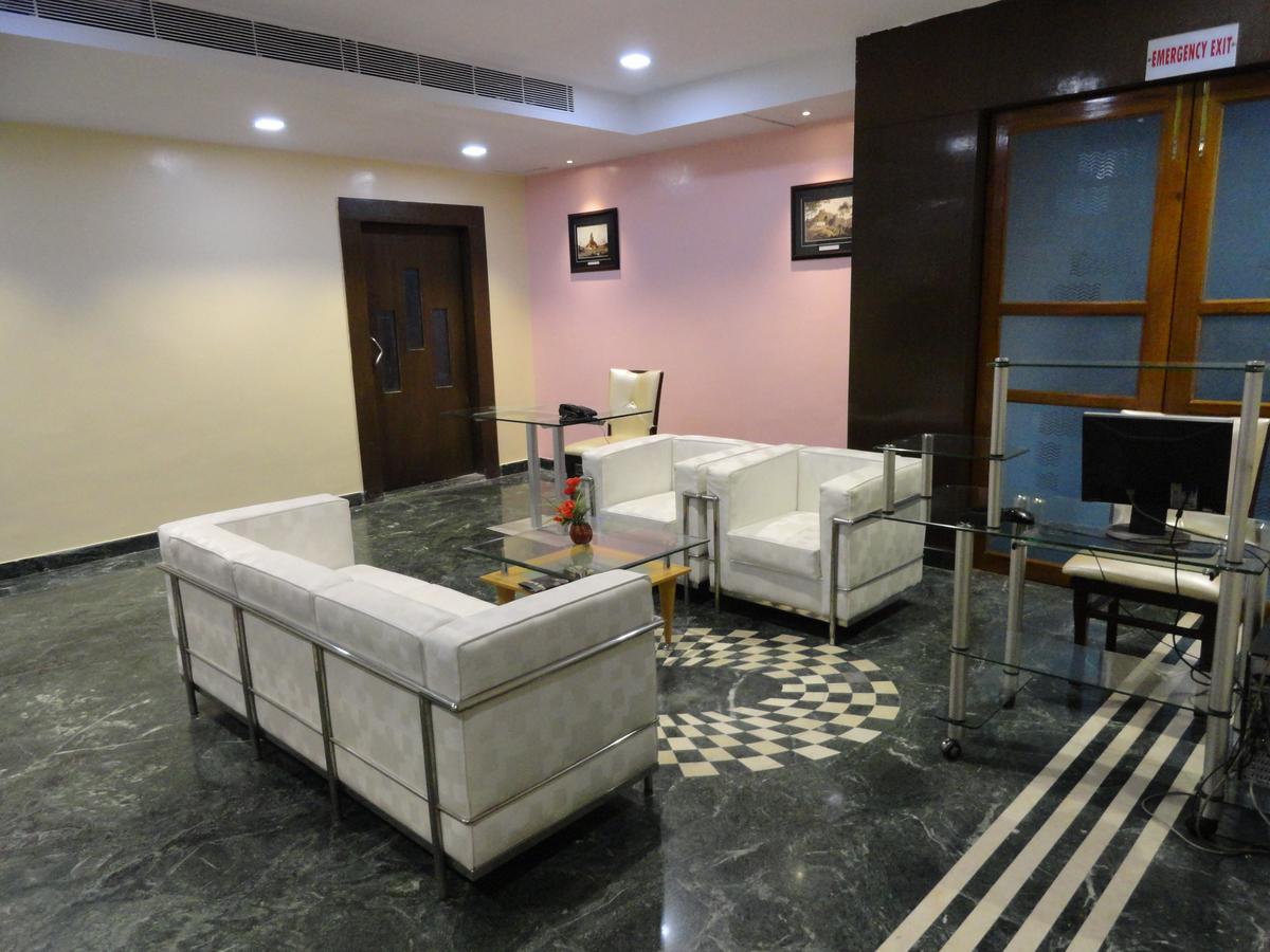 The Senator Hotel Καλκούτα Εξωτερικό φωτογραφία