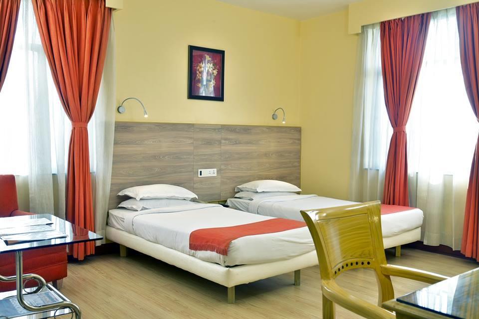 The Senator Hotel Καλκούτα Εξωτερικό φωτογραφία